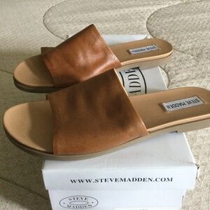 Steve Madden cognac Karolyn leather slides, size 8